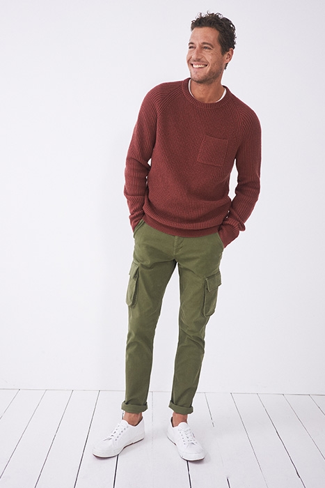 WILLOW TUCK STITCH CREW NECK MID RED 4