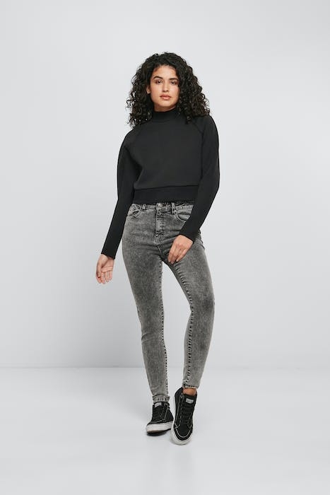 LADIES INTERLOCK SHORT TURTLENECK CREW BLACK 3