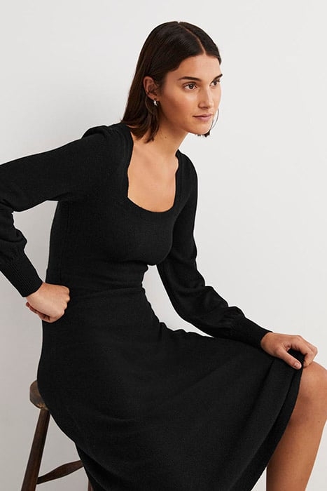 SQUARE NECK KNITTED DRESS BLK 3