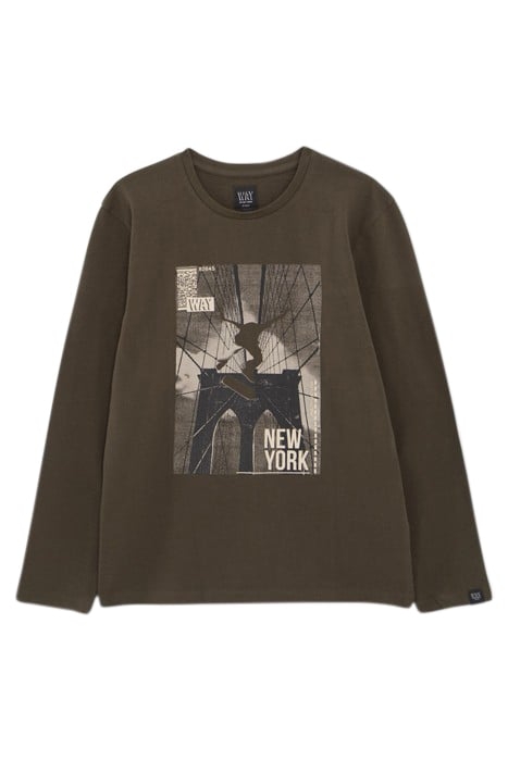 BOYS’ KHAKI SKATEBOARDER BROOKLYN BRIDGE ORGANIC T-SHIRT 1