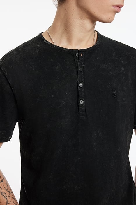 ETHAN SS CTN HENLEY W PSEIN CHROMA WASH BLACK 3