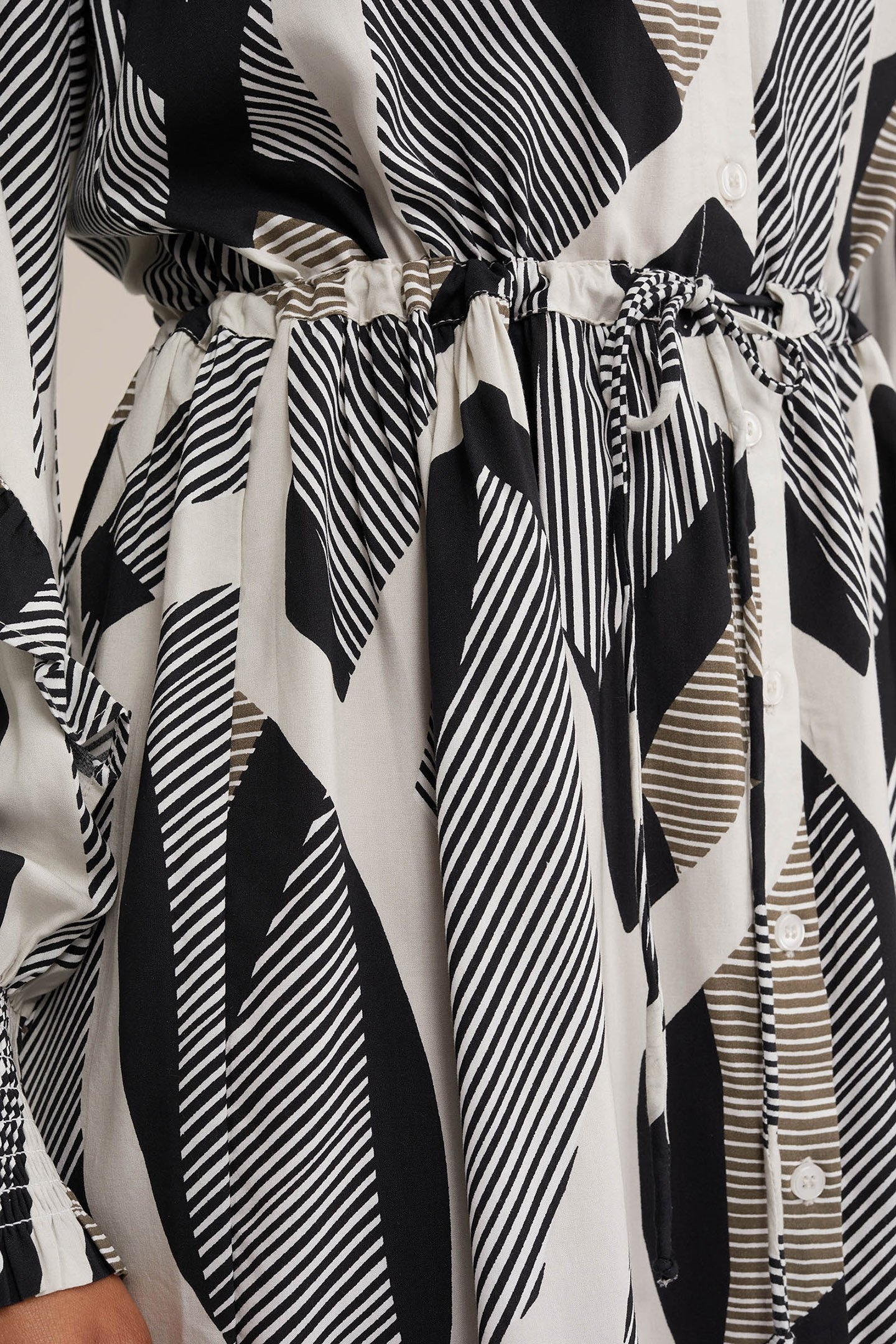 DRESS SHORT MULTI-COLOURED 6