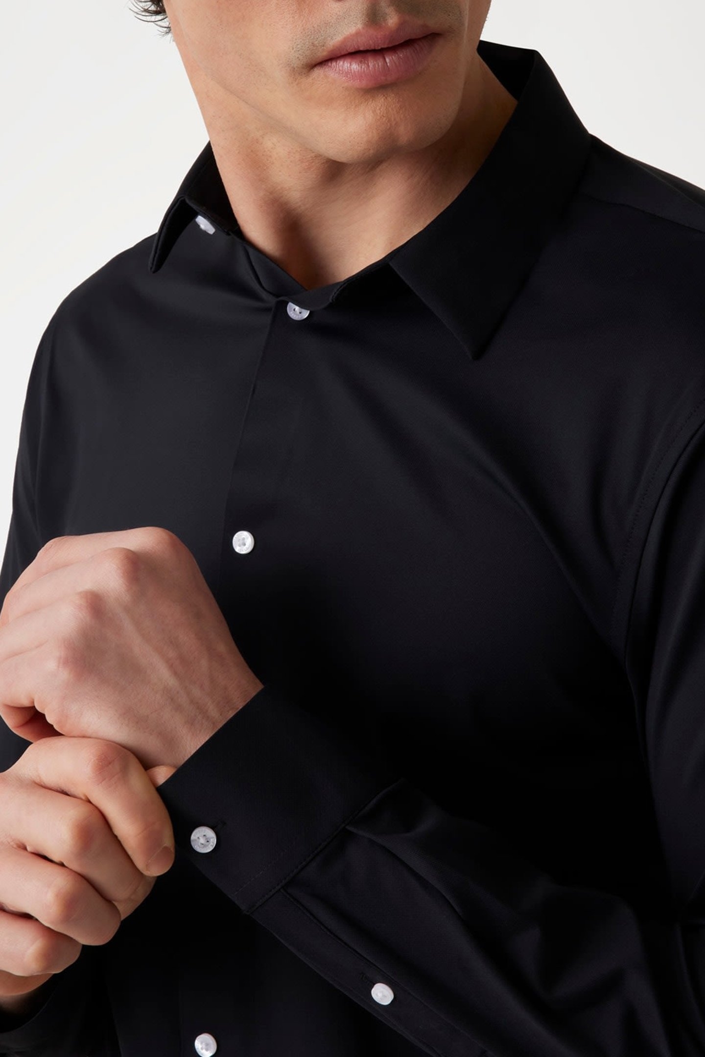 JACOB IT COLLAR SQUA JET BLACK A996 5