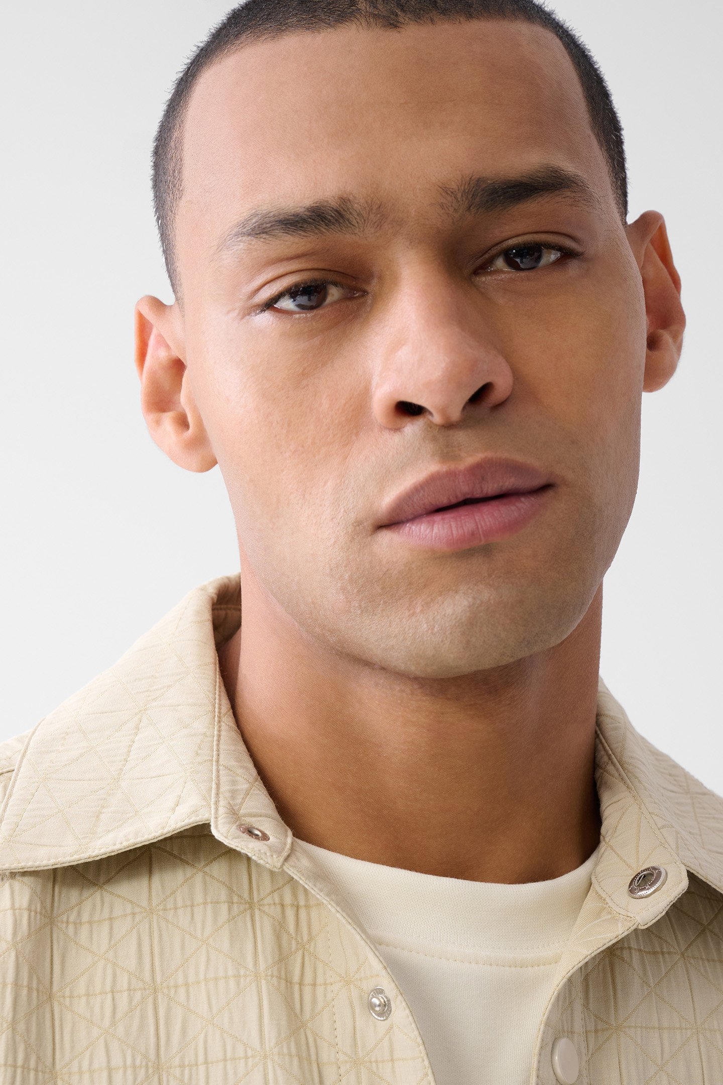 MA-SBTRIANGLE OVERSHIRT SAND 6