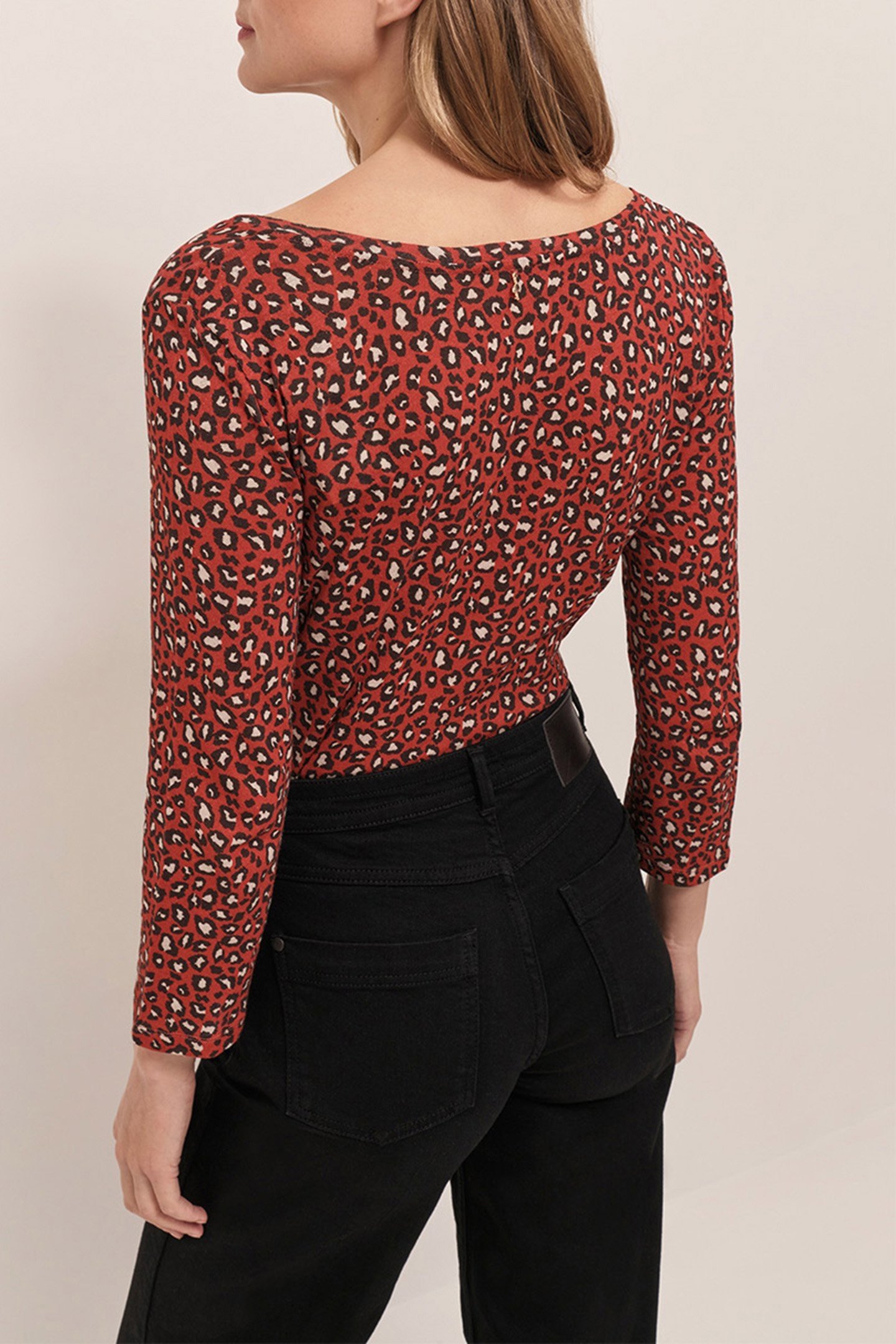 MAGNETIC - PUMPKIN T-SHIRT WITH WINTER SAFARI PRINT 2