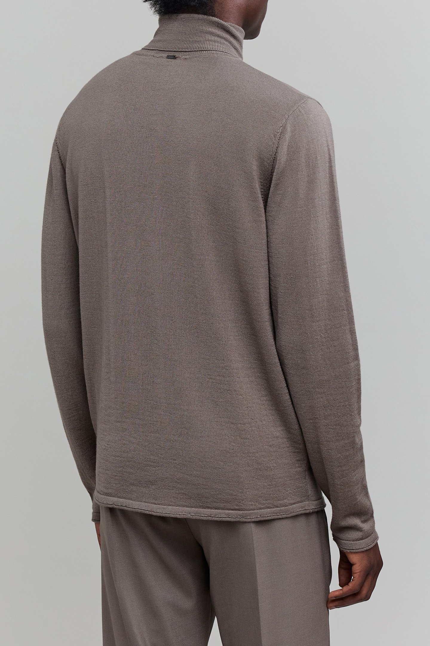 BROWN TURTLENECK KNIT SWEATER 2