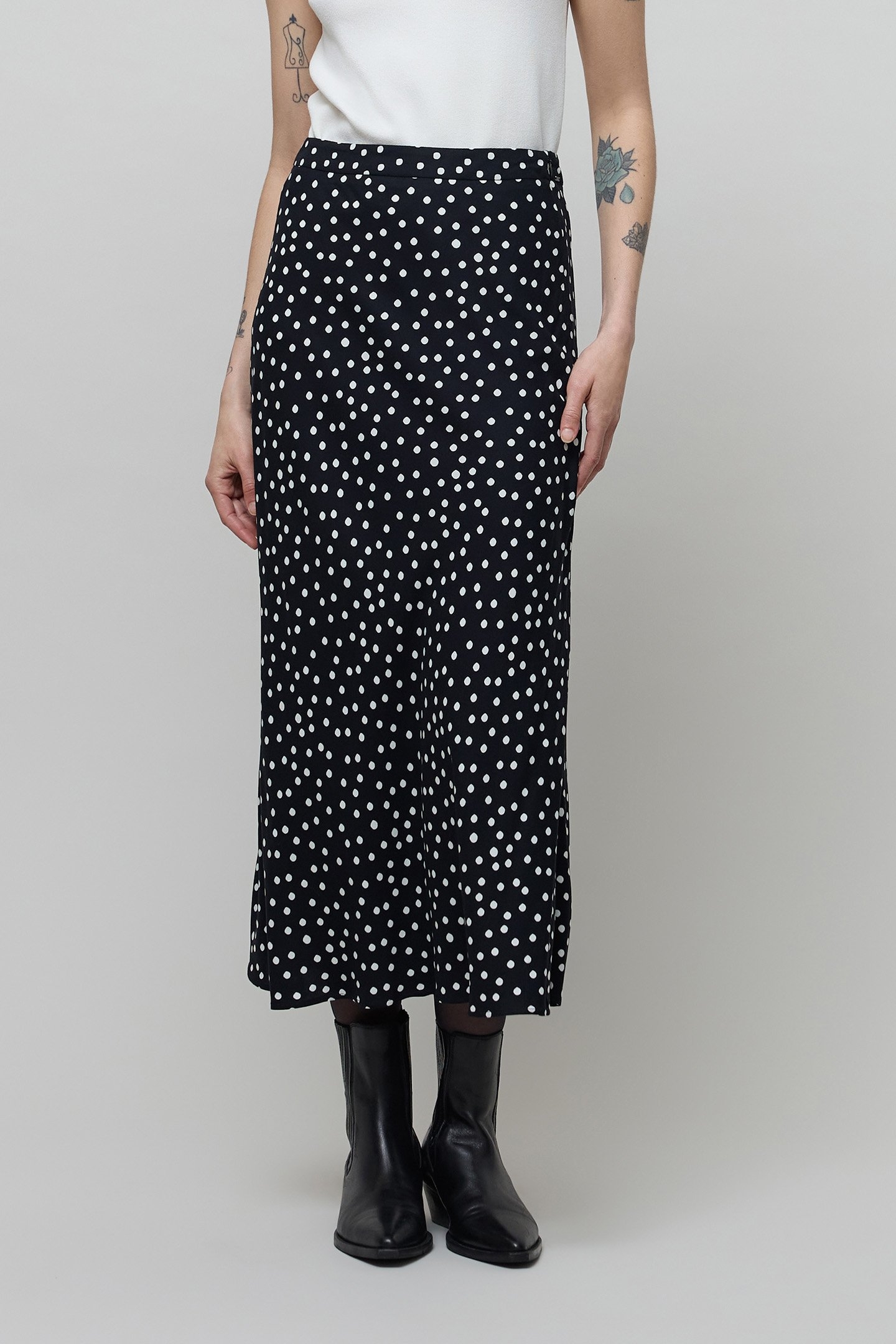 BLACK MIDI SKIRT LENZING™ ECOVERO™ WOMEN'S POLKA DOT PRINT 1