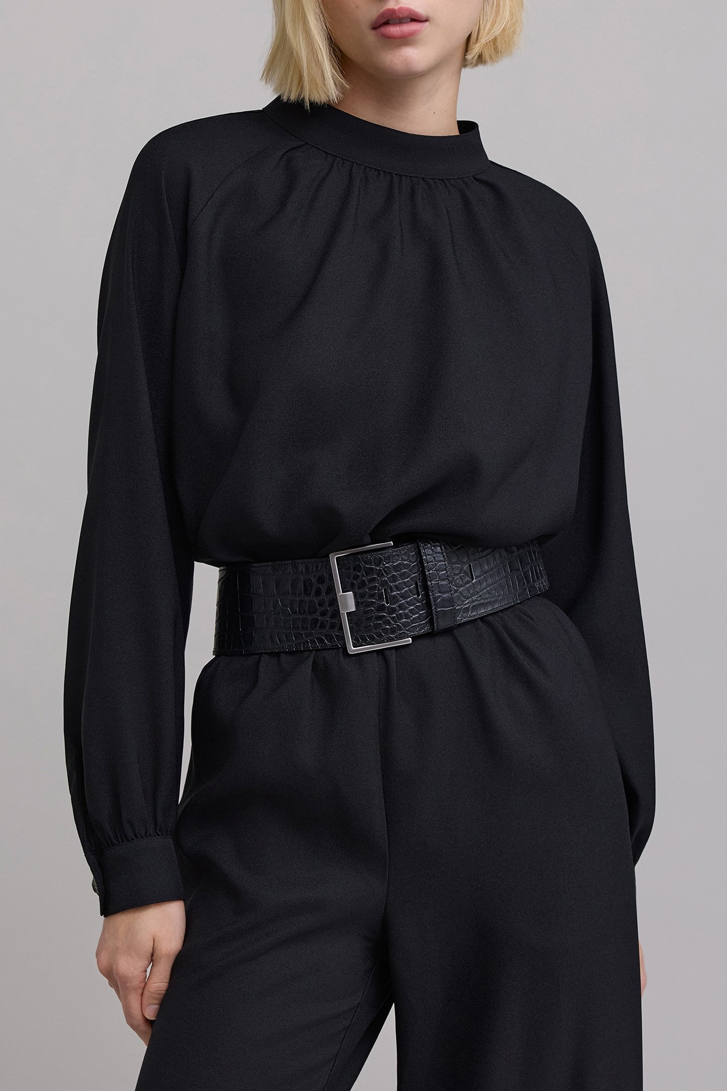 CROCODILE-EFFECT EMBOSSED LEATHER BLACK DRESS BELT 2