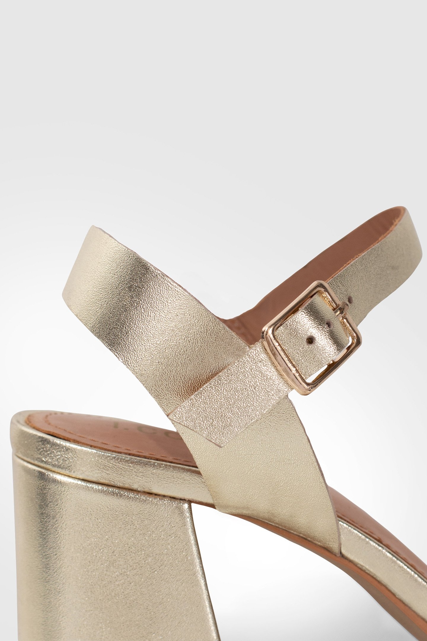 GOLD LEATHER HEELED SANDALS 5