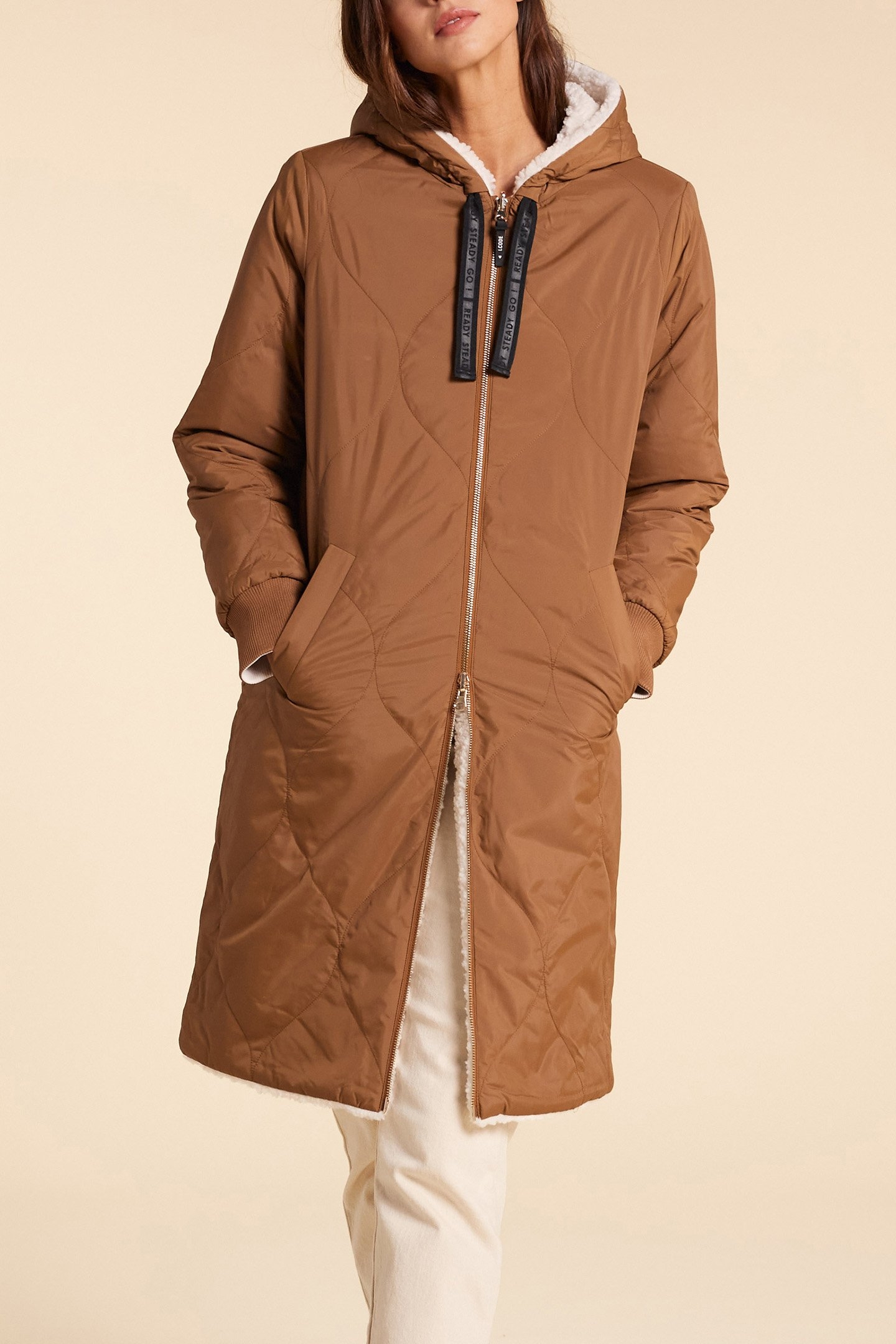 ECRU SHERPA AND CAMEL NYLON REVERSIBLE PARKA 3