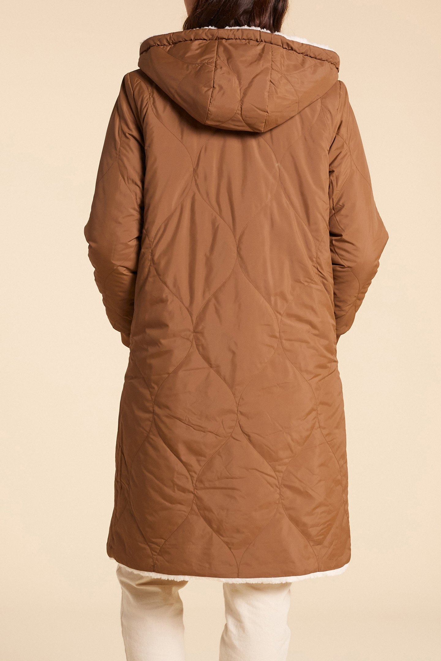 ECRU SHERPA AND CAMEL NYLON REVERSIBLE PARKA 4