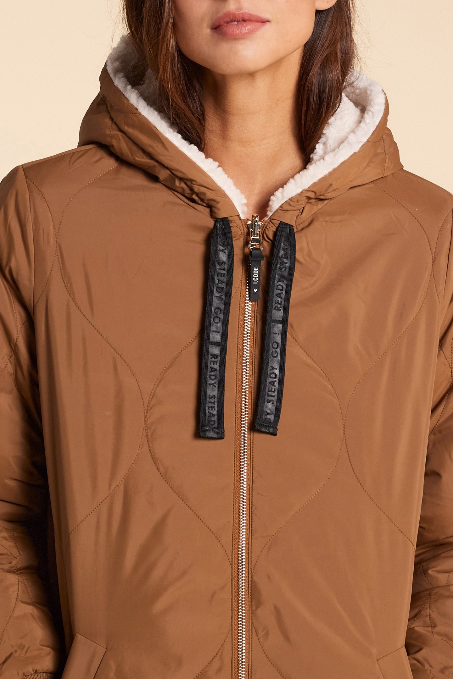 ECRU SHERPA AND CAMEL NYLON REVERSIBLE PARKA 6
