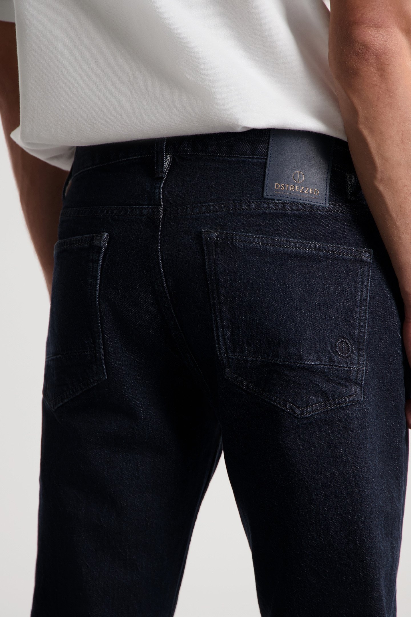 DS_GENT D RINSED BY NIGHT RINSED BY NIGHT 8