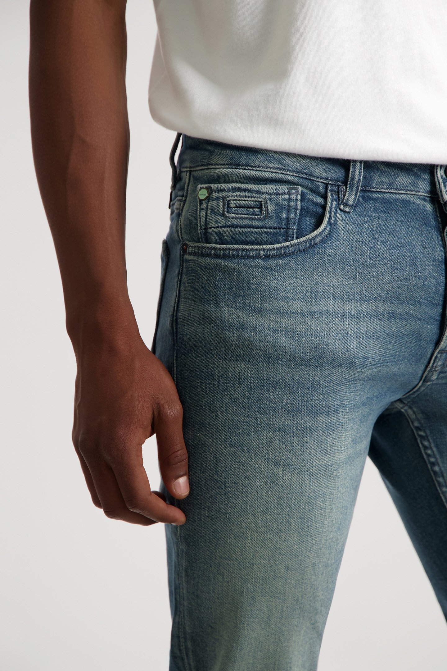 DS_MR. E ARCTIC CIRCLE ARCTIC CIRCLE 8