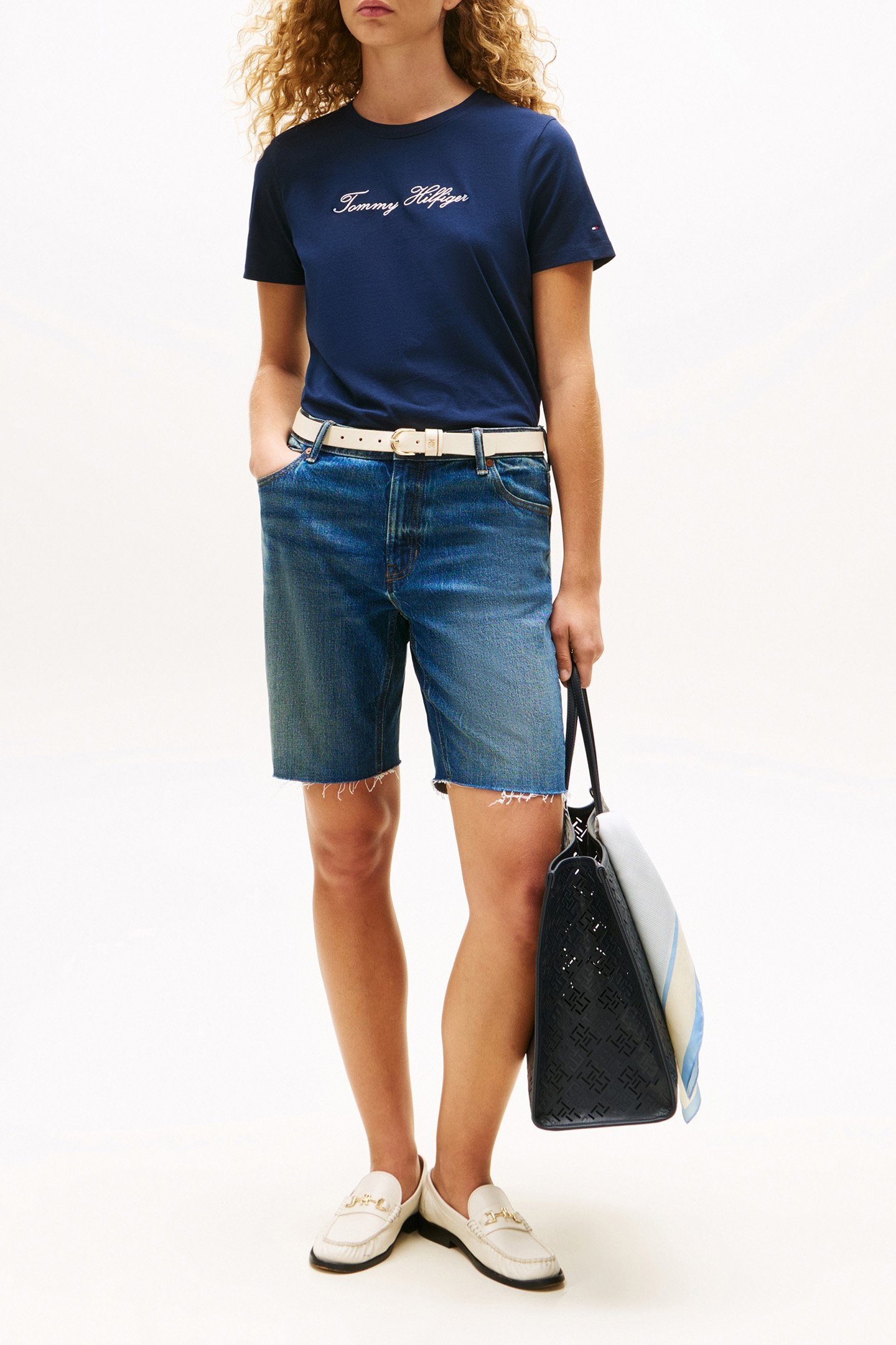 SCRIPT RELAXED FIT T-SHIRT IN DARK NIGHT NAVY 2