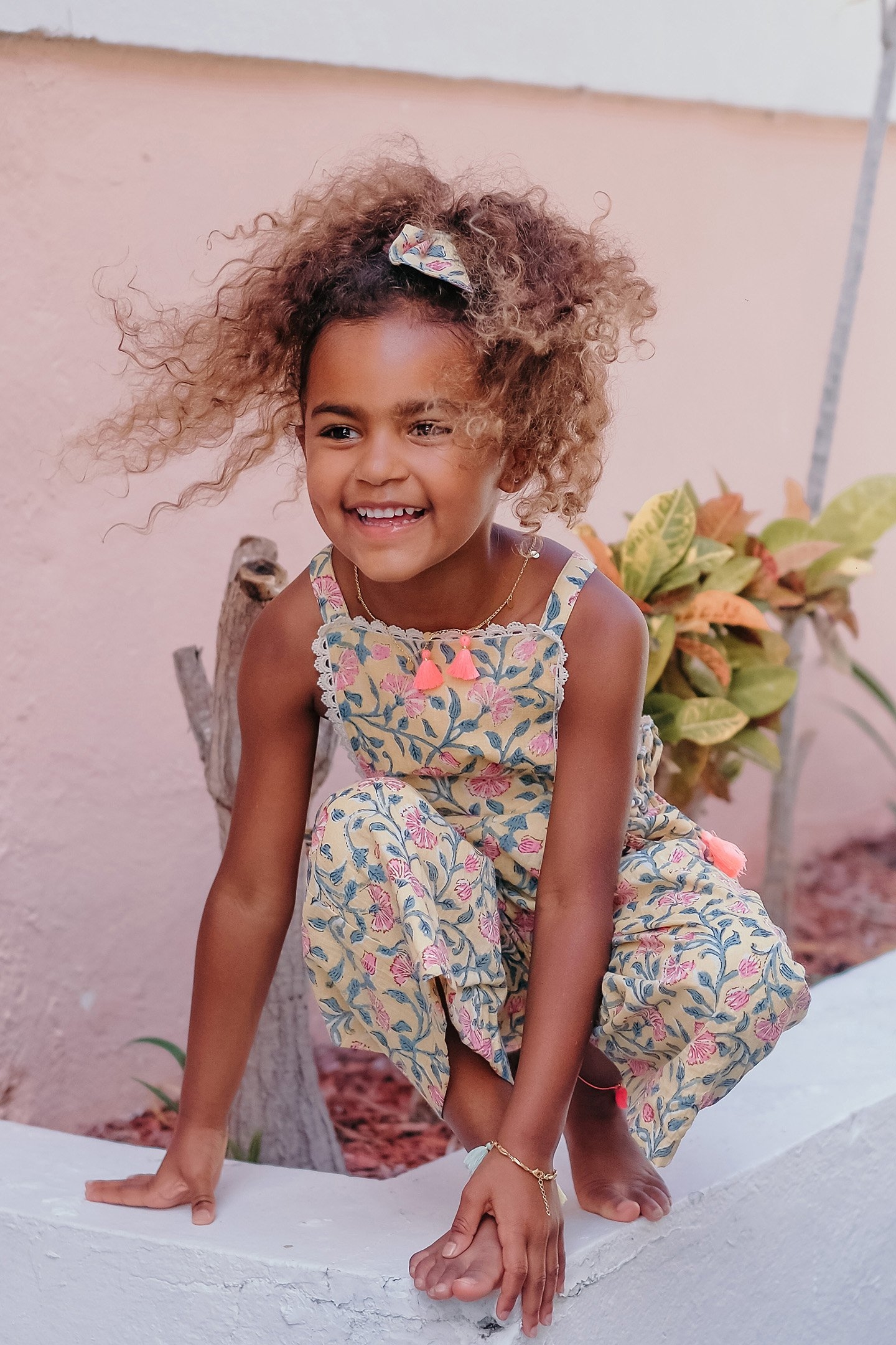 NECKLACE SOLEDAD FLUO PINK 2