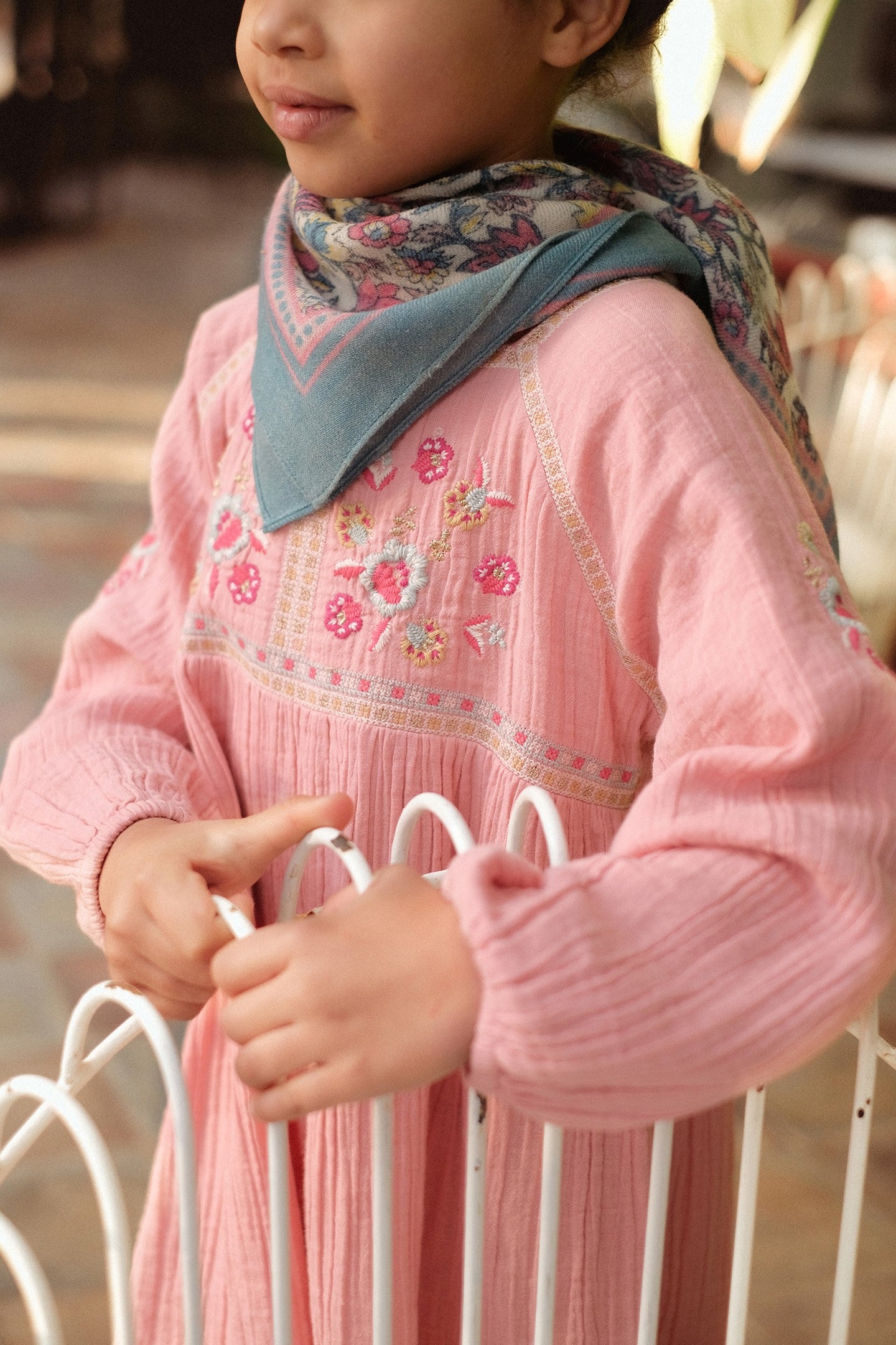 WOVEN SCARF CAPUCINE (60X60) BUTTER FLOWER GUEDRA 1