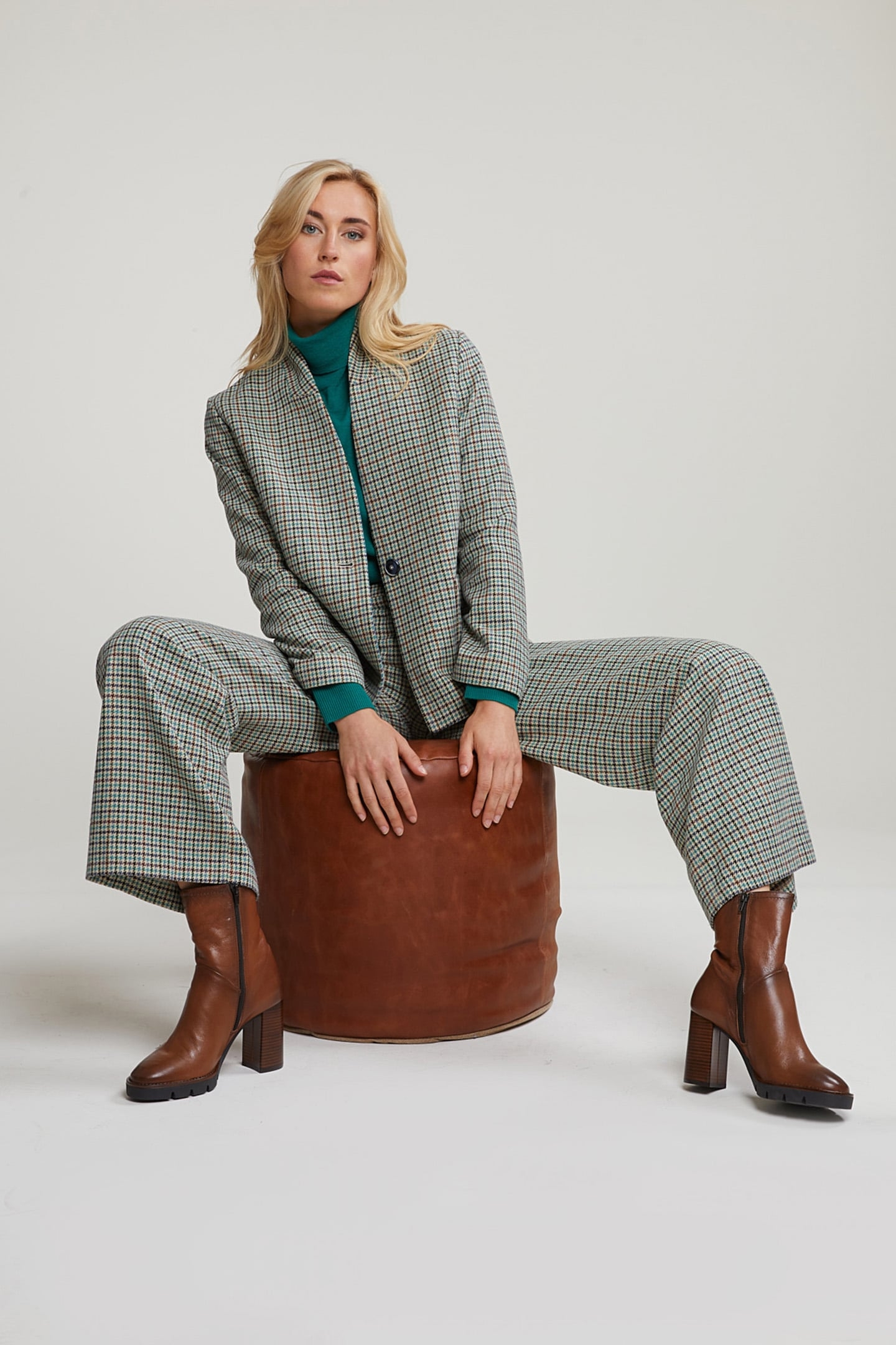 MULTI CHECKED WIDE LEG PANTS 3