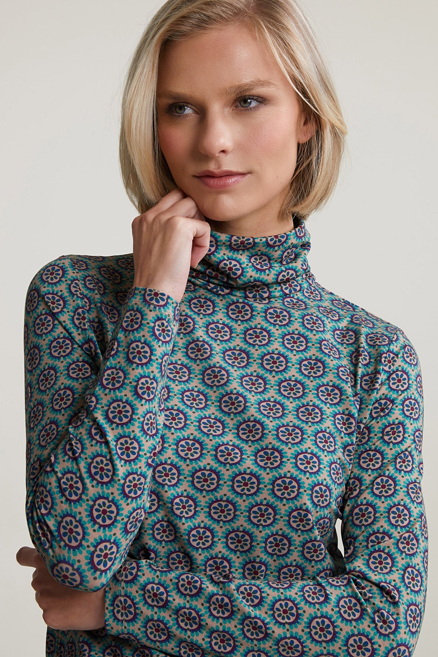 MULTI FANTASY ROLL NECK T-SHIRT 3