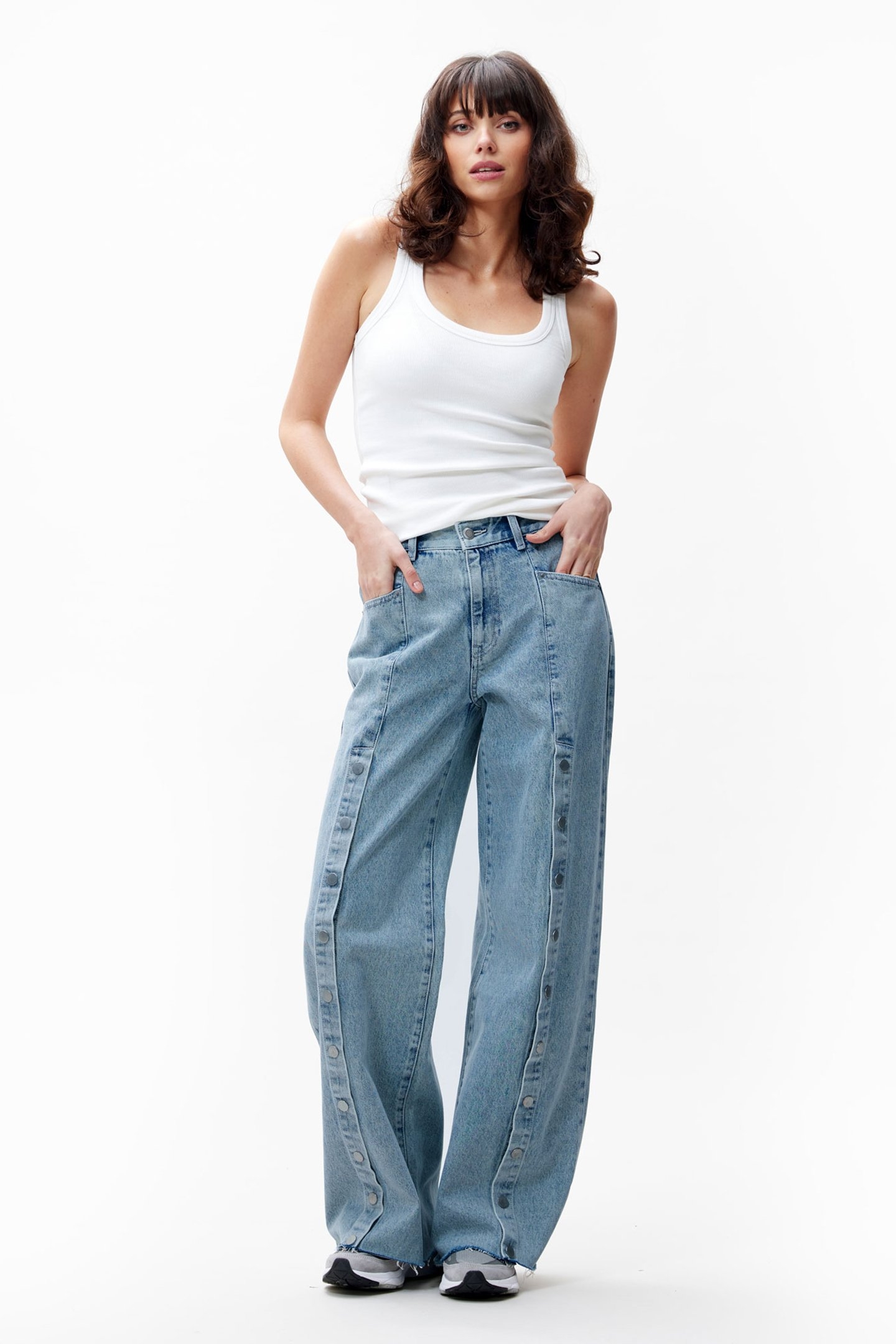 LOOSE JEANS WITH SNAP BUTTONS BLUE 2