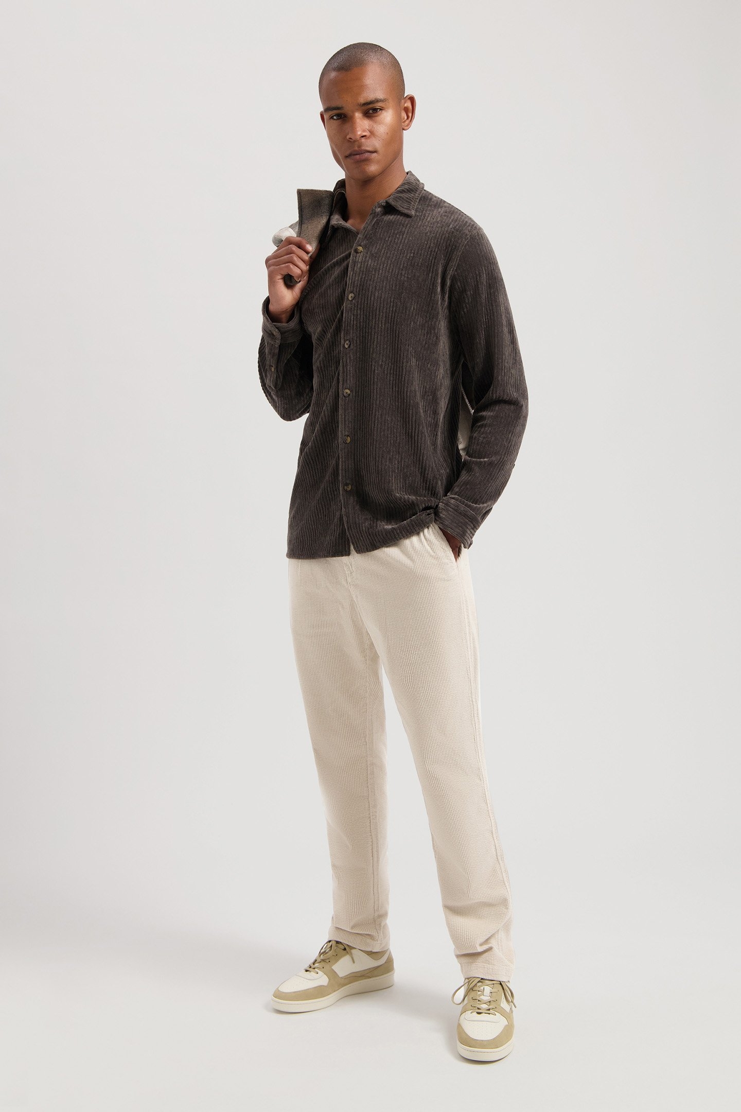 DS_WYATT SHIRT RAVEN 3