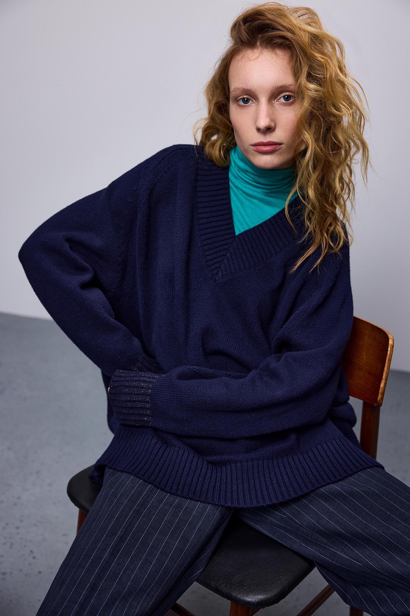 V-NECK SWEATER COTTON MERINO WOOL BLEND KNIT MIDNIGHT BLUE 3