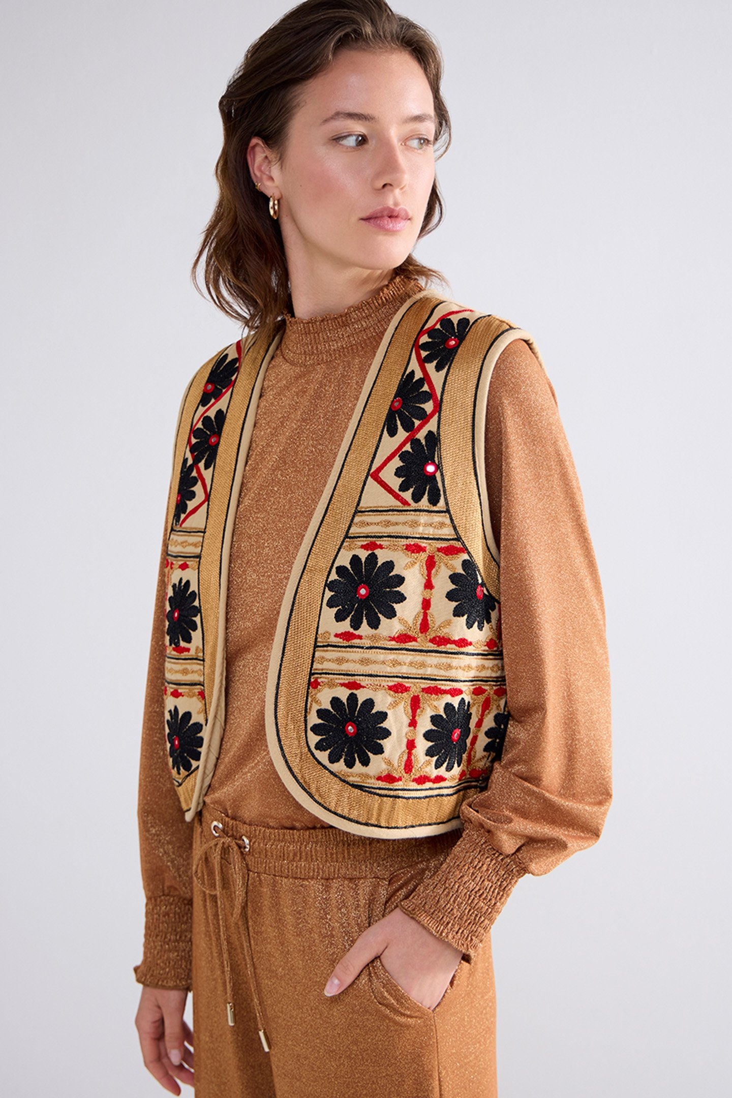 GILET EMBROIDERED GILET DUNE 1