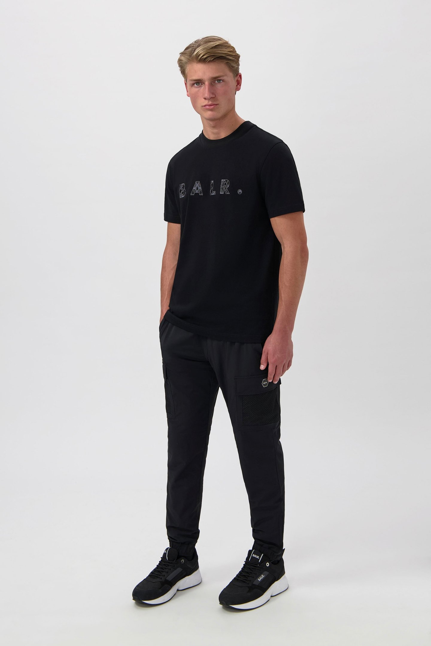 BALR. MONOGRAM EMBRO T-SHIRT JET BLACK/PHANTOM 6