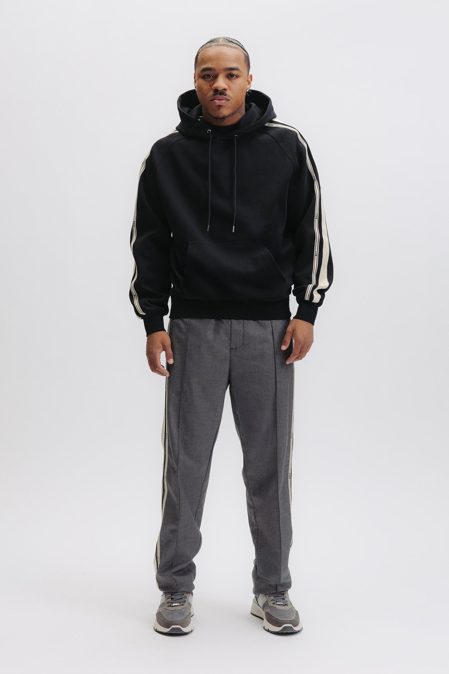 TAPE HOODIE JET BLACK 1