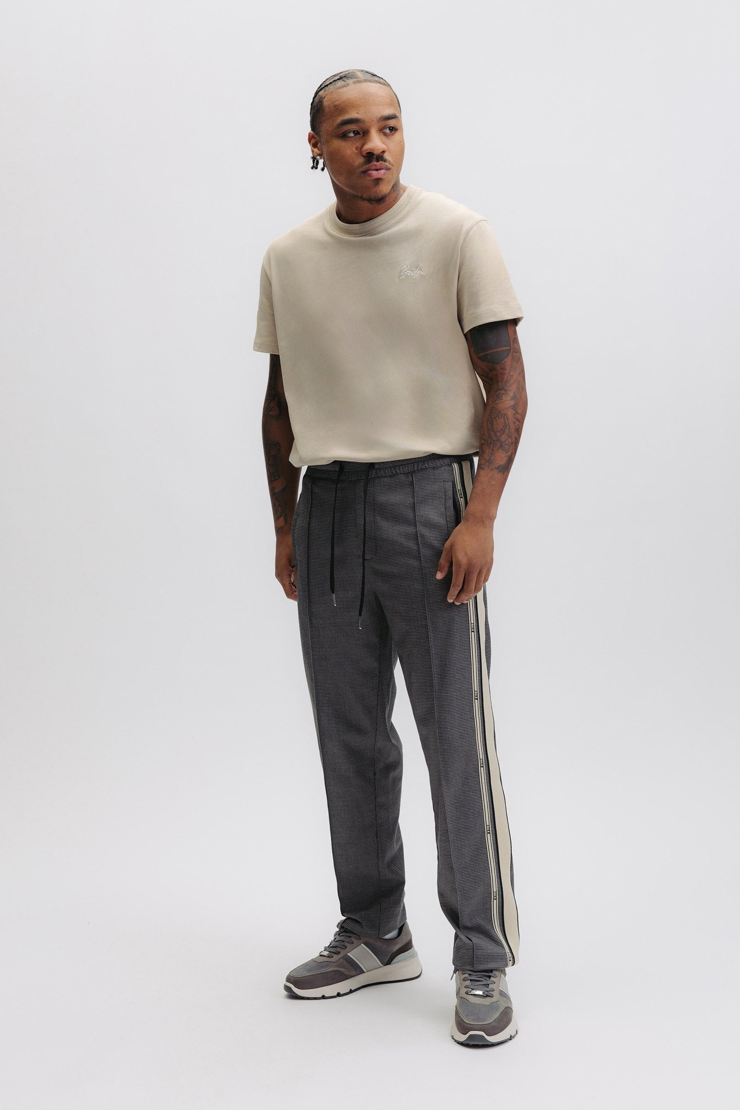 TAPE SCRIPT T-SHIRT FEATHER BEIGE 6