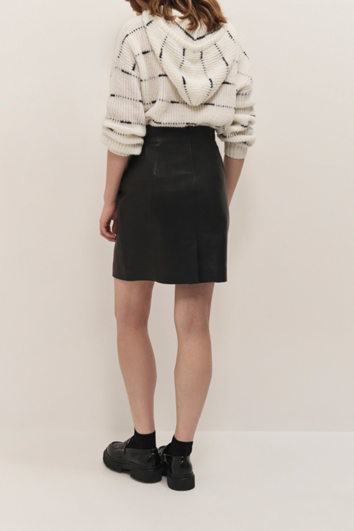 JOANA - SHORT BLACK LEATHER SKIRT 4