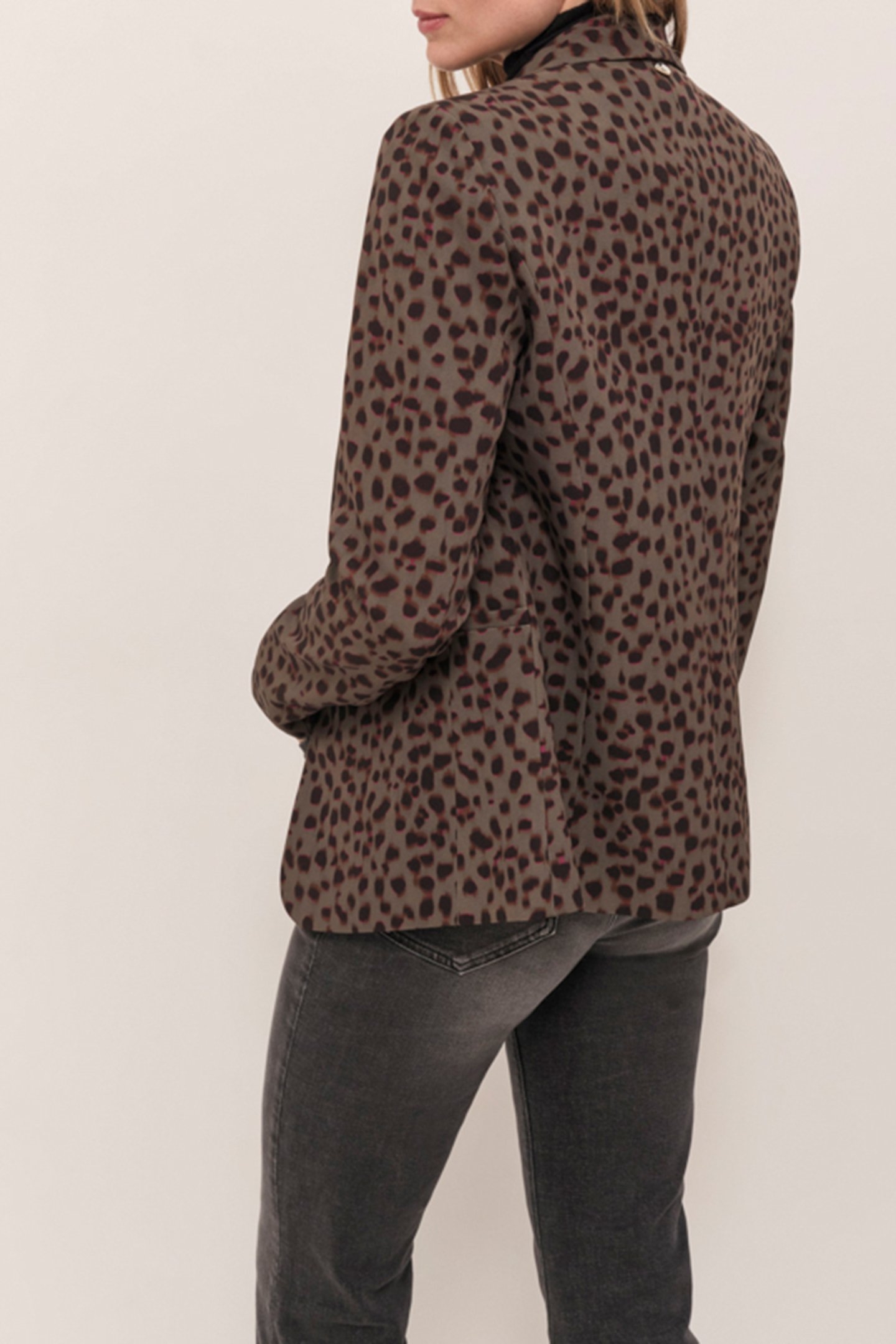 VIKKY - KHAKI JACKET WITH BLURRED SPLATTER PRINT 2