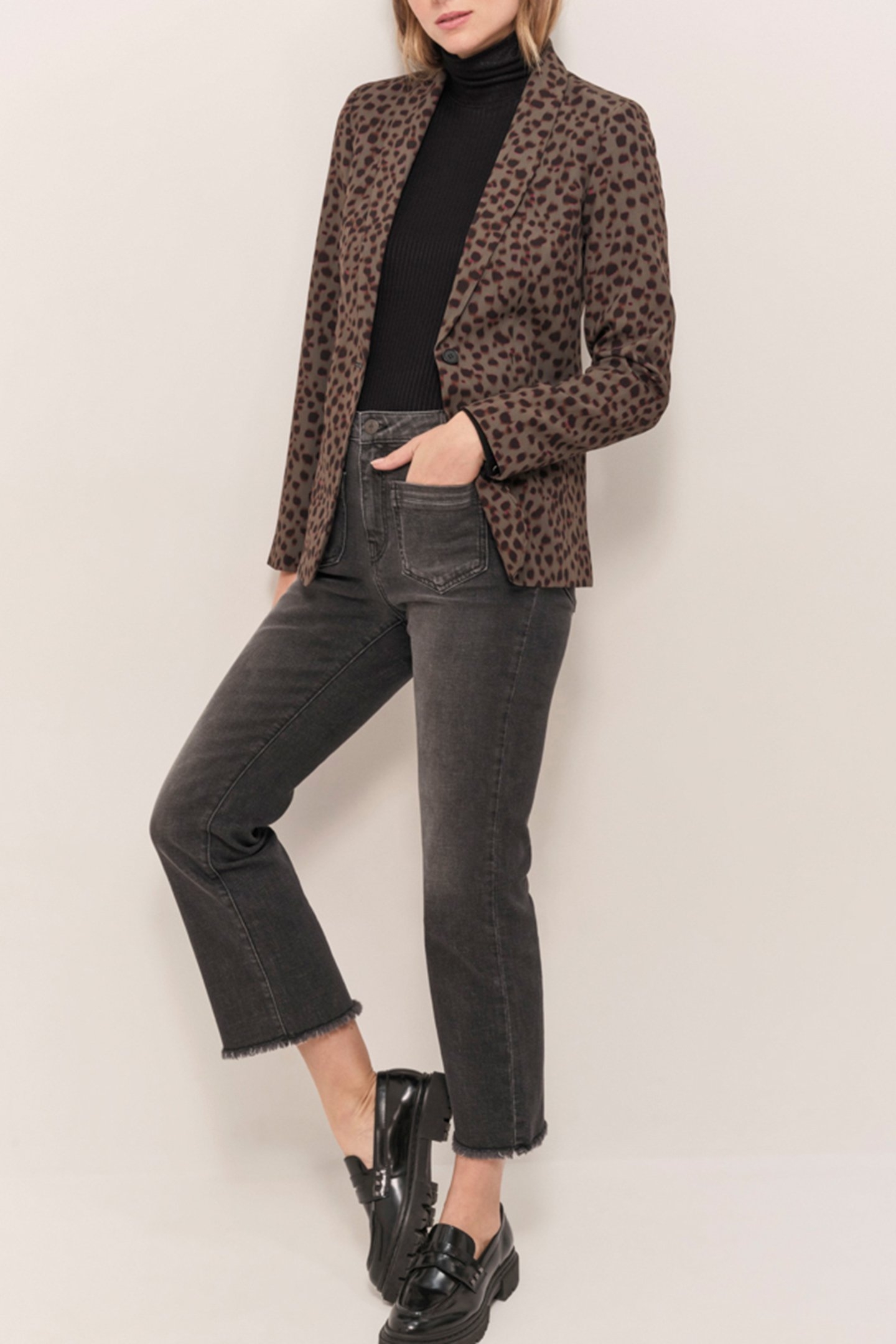 VIKKY - KHAKI JACKET WITH BLURRED SPLATTER PRINT 3