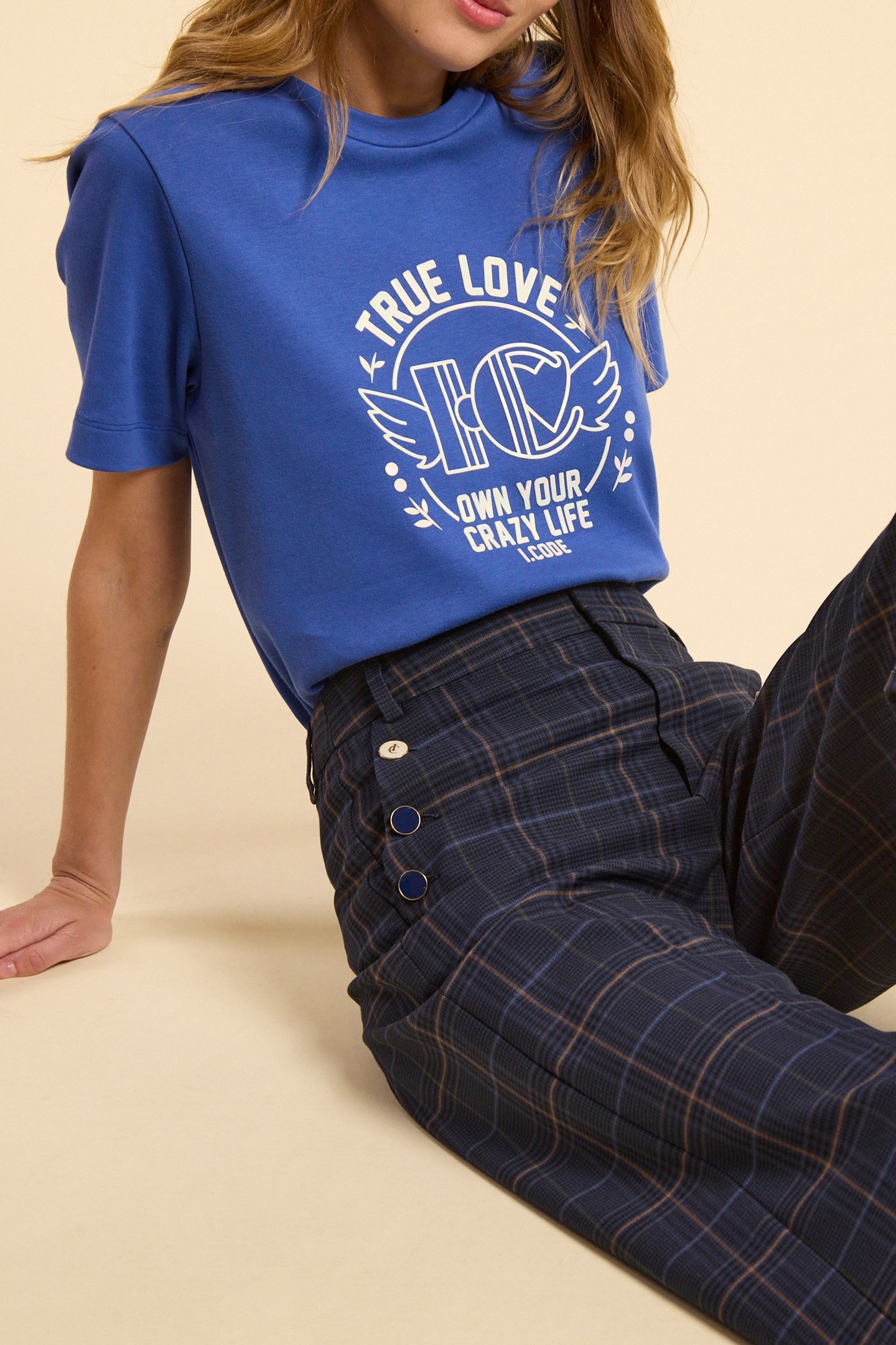 SKY BLUE T-SHIRT WITH IRIDESCENT SLOGAN 3