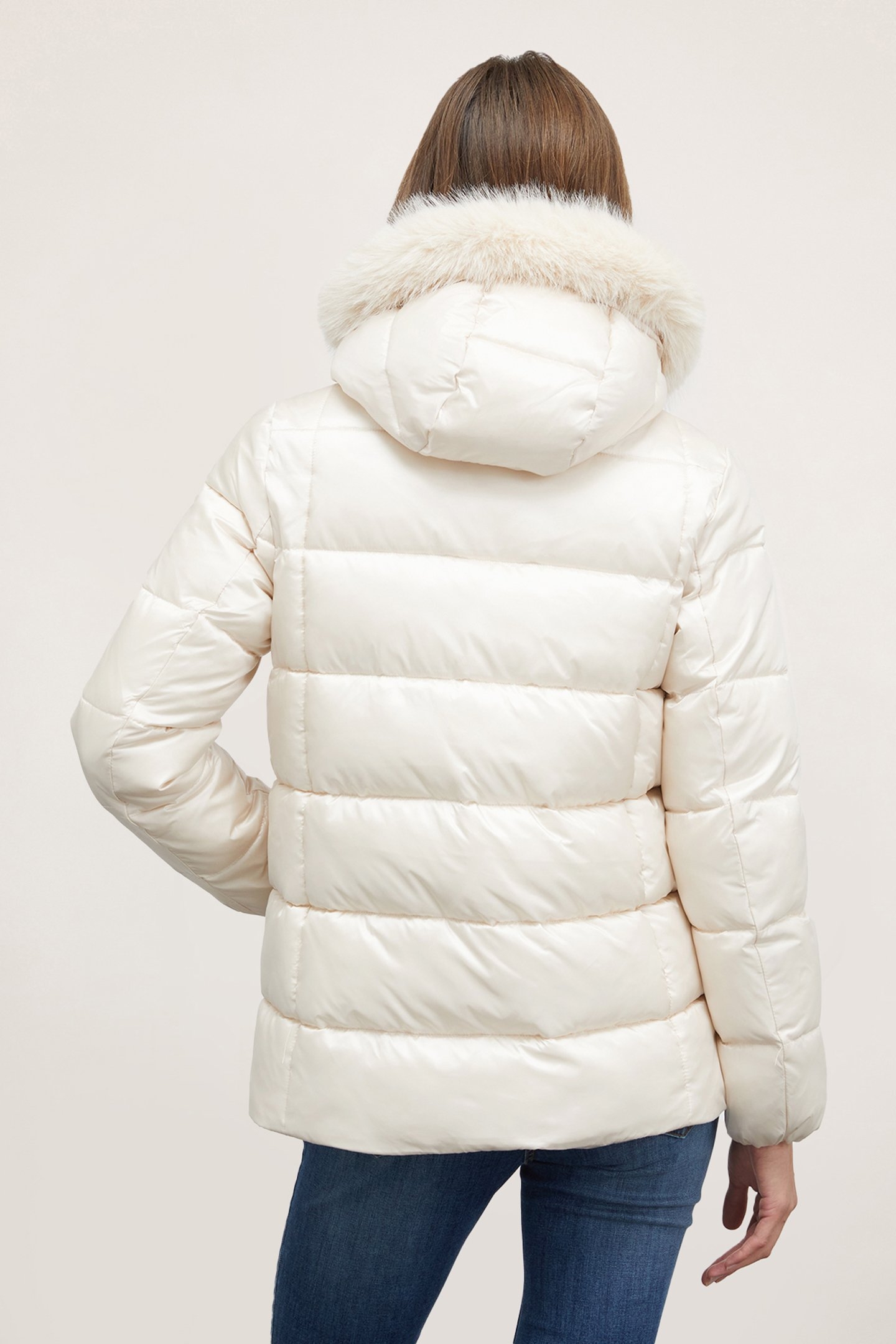 SHORT HOODED DOWN JACKET WHITE 2