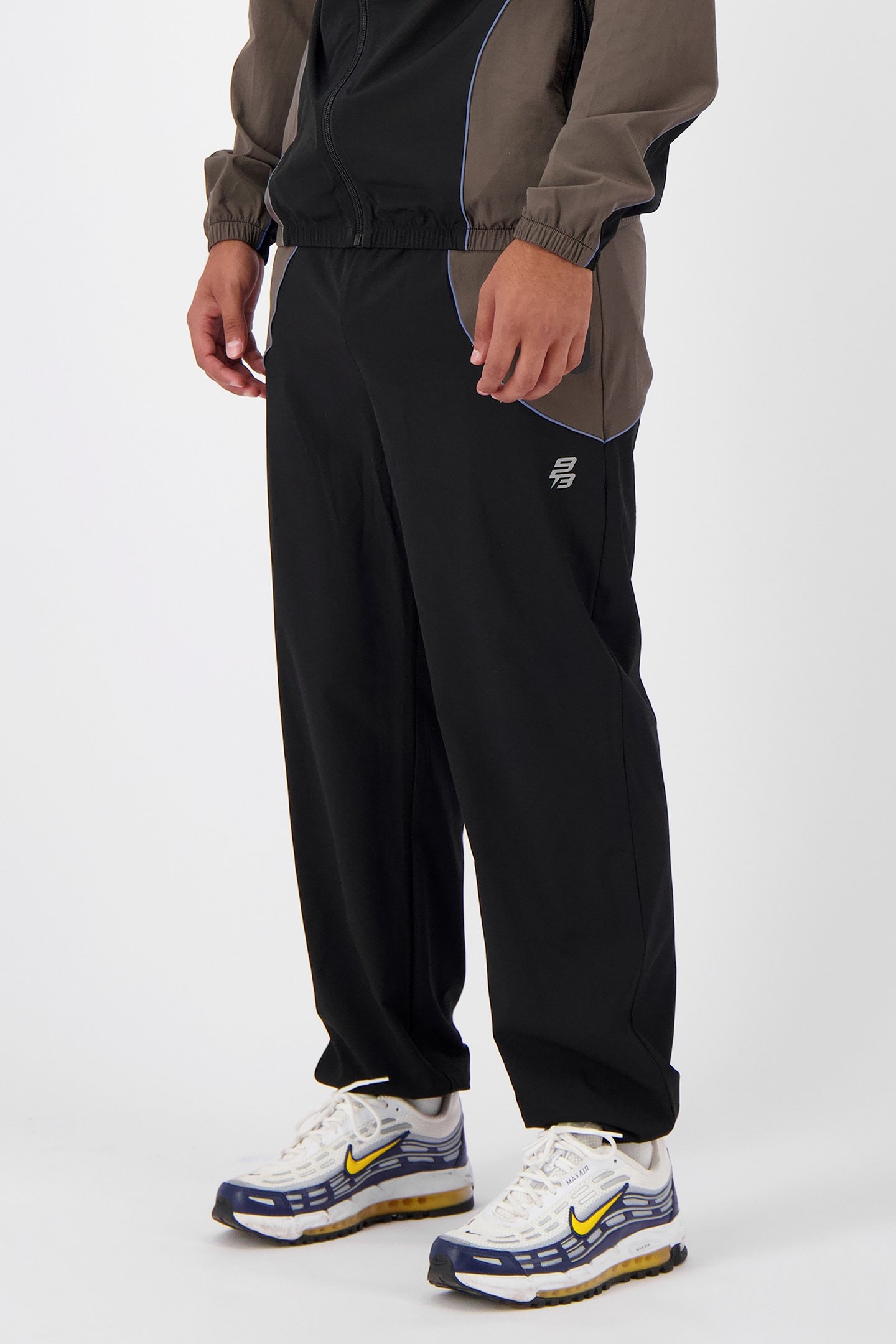 RFLCT TRACKPANTS BLACK 5