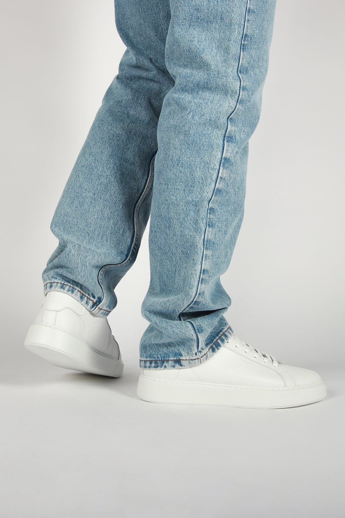 NOVA STANLEY WHITE 4