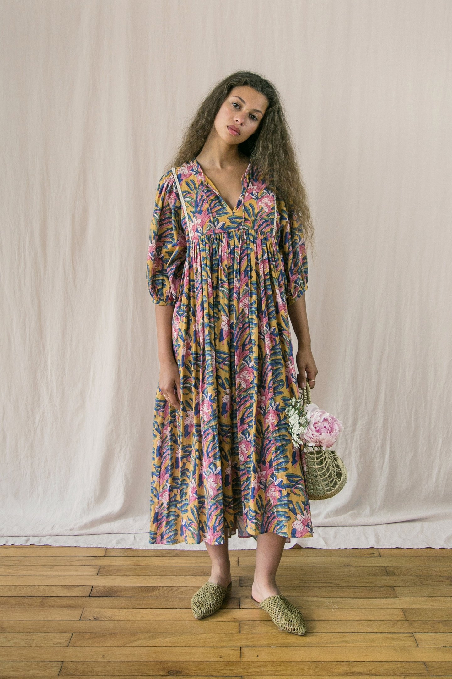 DRESS GERANIUM HONEY FLOWER 1