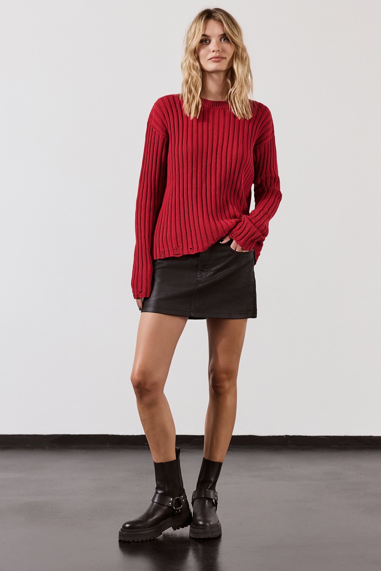THE RED DESTROYED KNITTED SWEATER 2