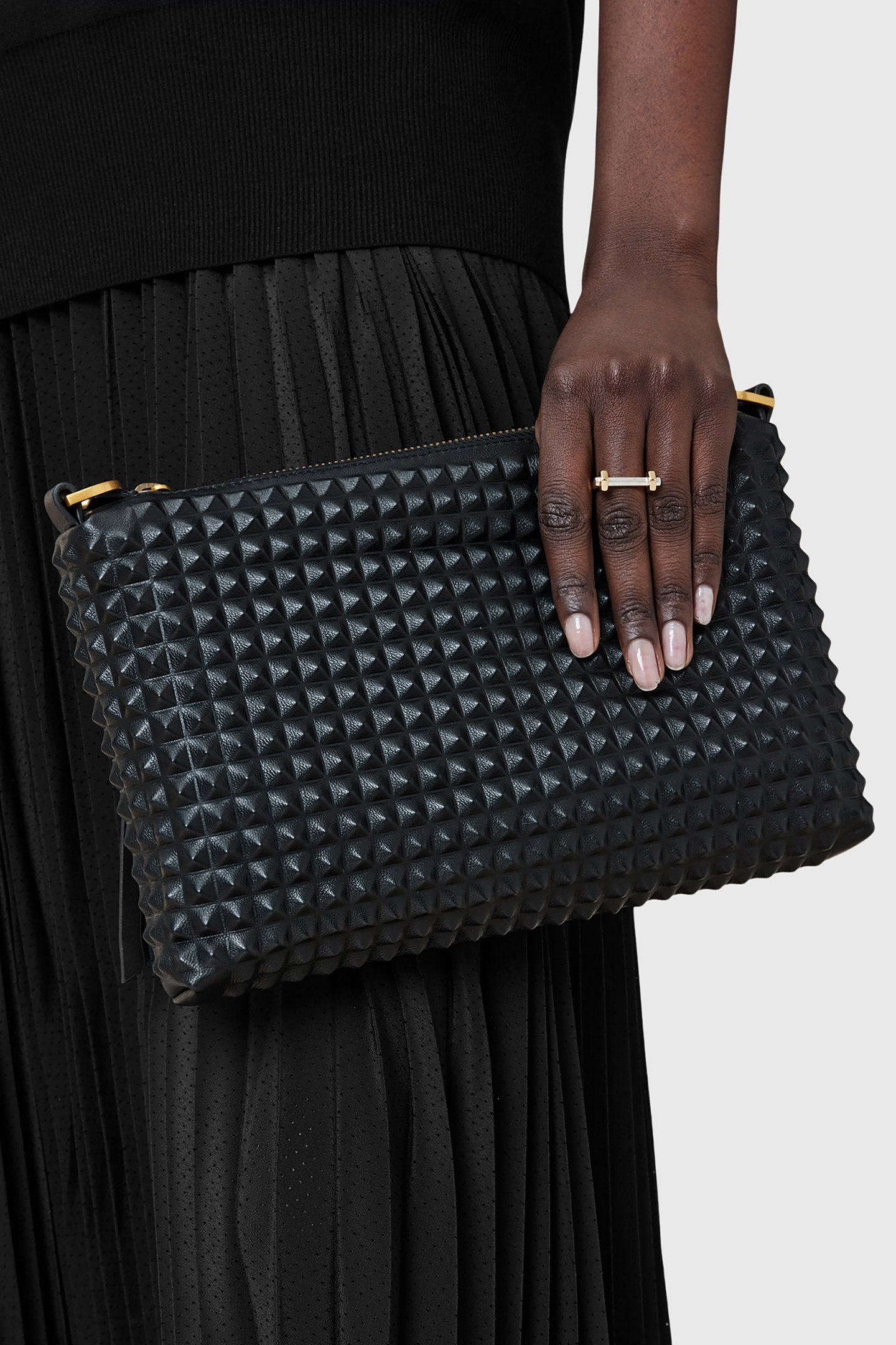 EVE STUD CROSSBODY BLACK 2