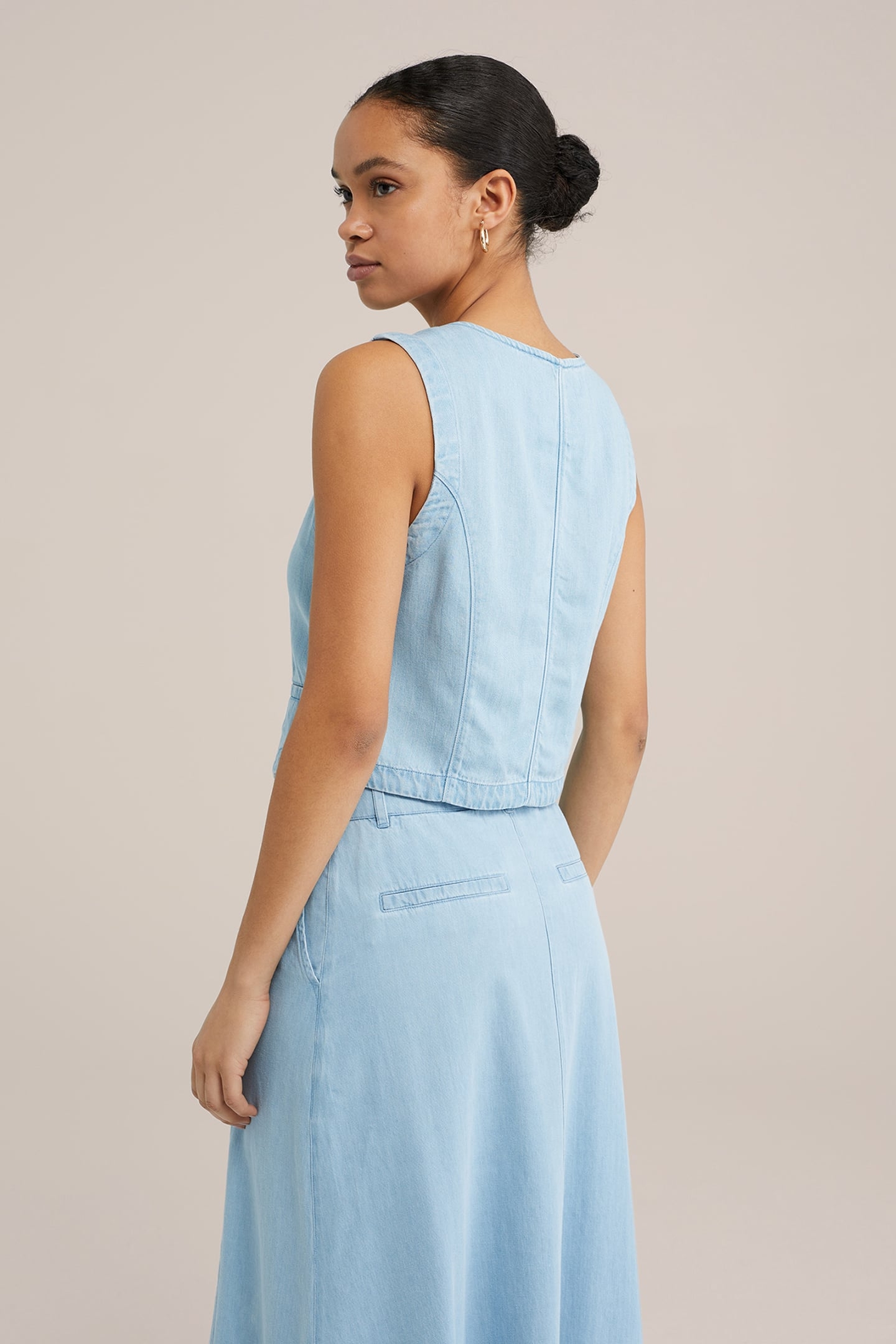 WAISTCOAT LIGHT BLUE 2