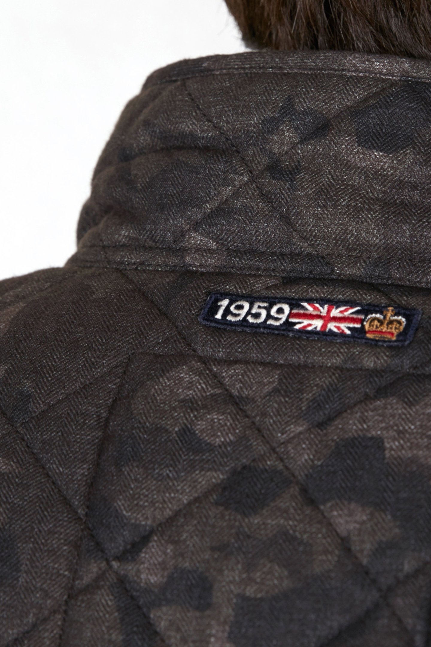 DIAMAND QUITED BODYWARMER BROWN 5