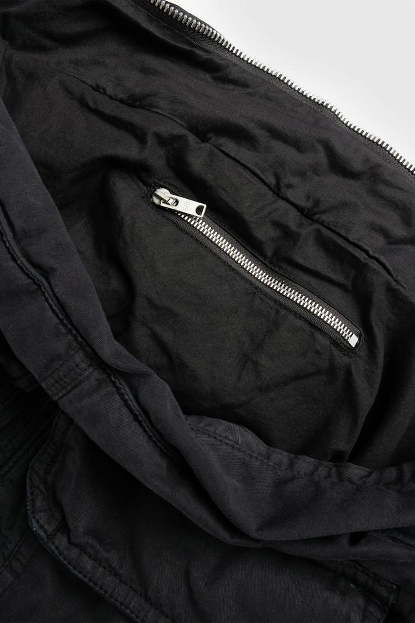 ERL – TWILL CARGO BAG BLACK 3