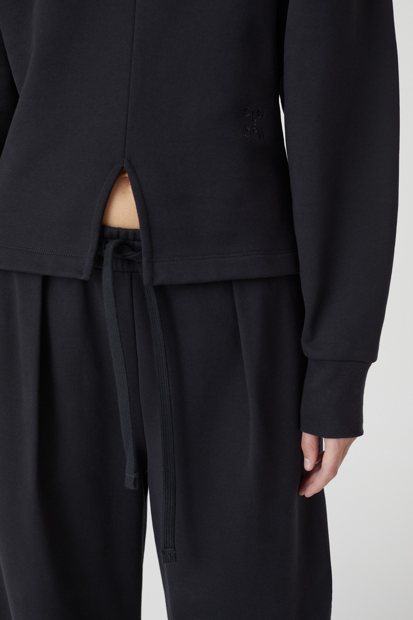 CREW NECK LONG SLEEVE T-SHIRTS BLACK 5