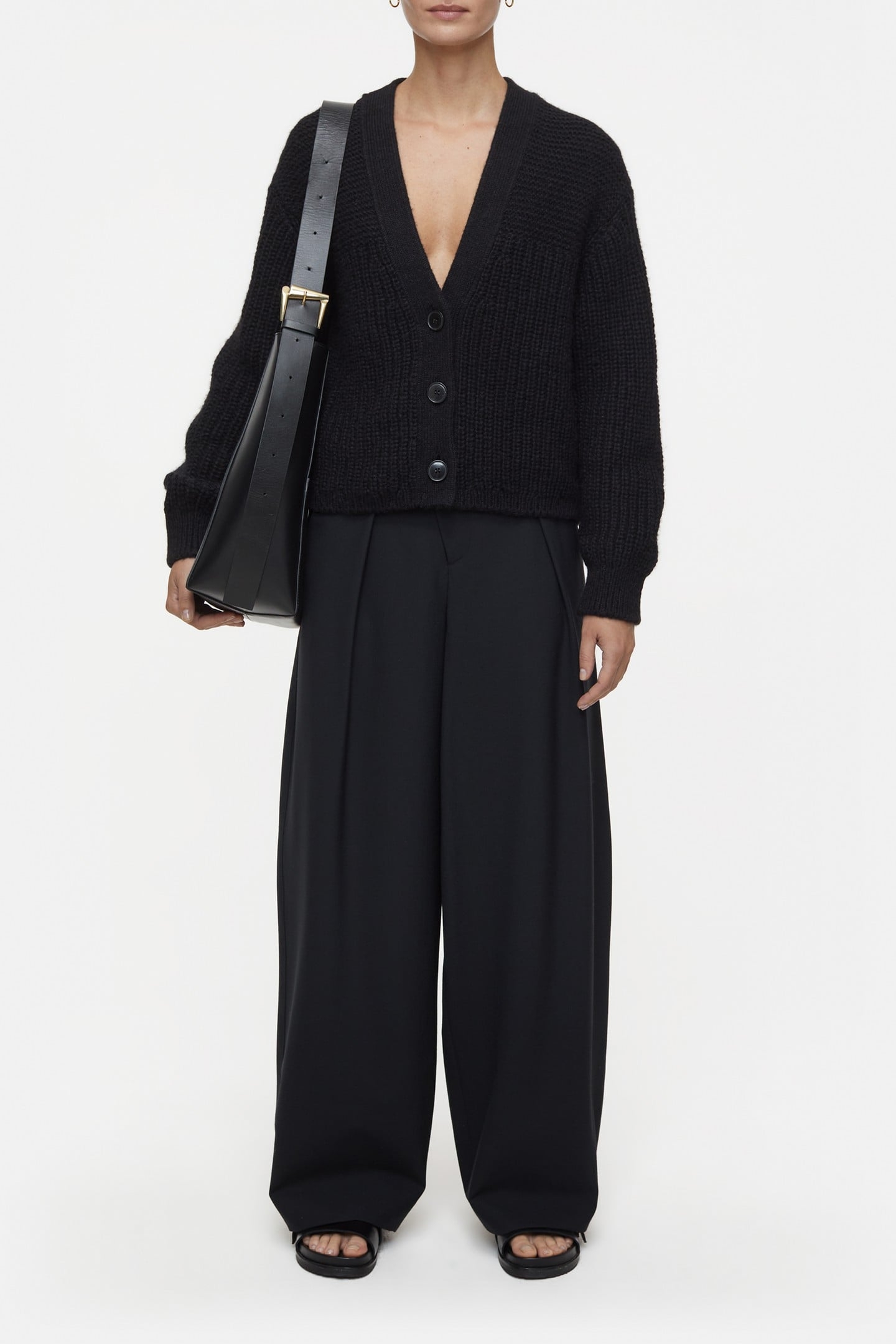 V CARDIGAN LONG SLEEVE KNITS BLACK 1