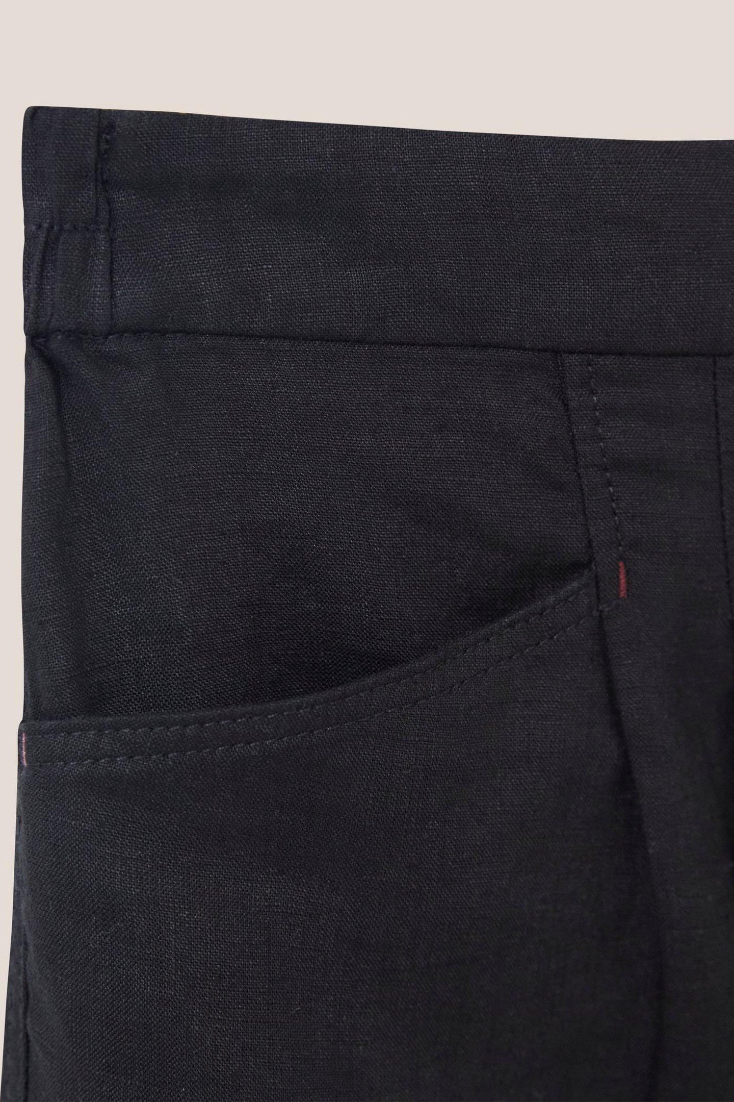 ROWENA LINEN SHORT PURE BLACK 4