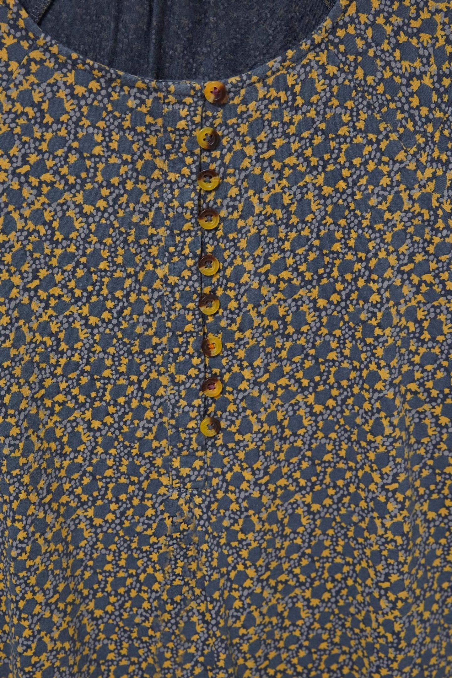 ANGELISE TOP BUTTON THROUGH GREY MULTI 4