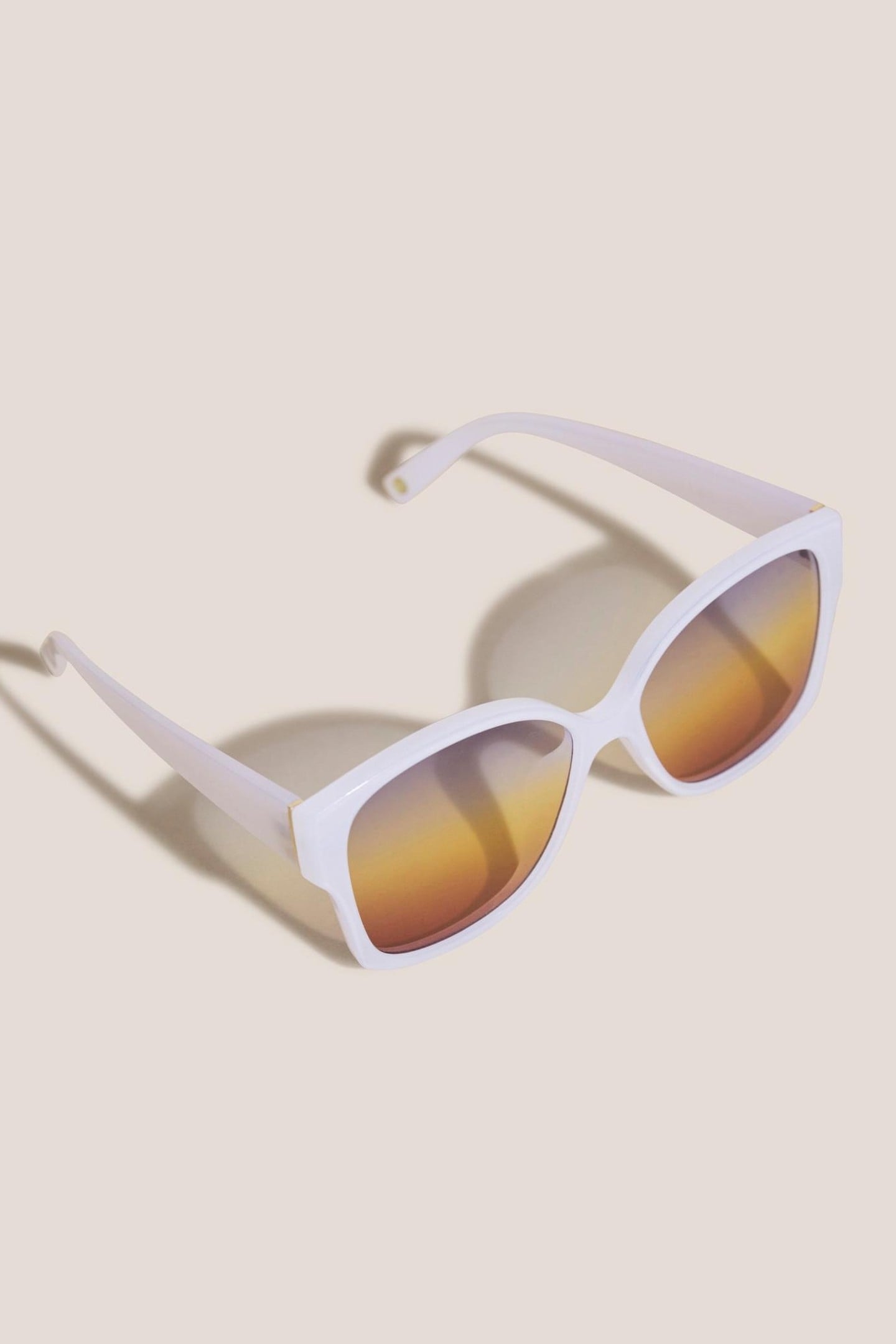 ANGLED CATEYE SUNGLASSES PALE IVORY 3