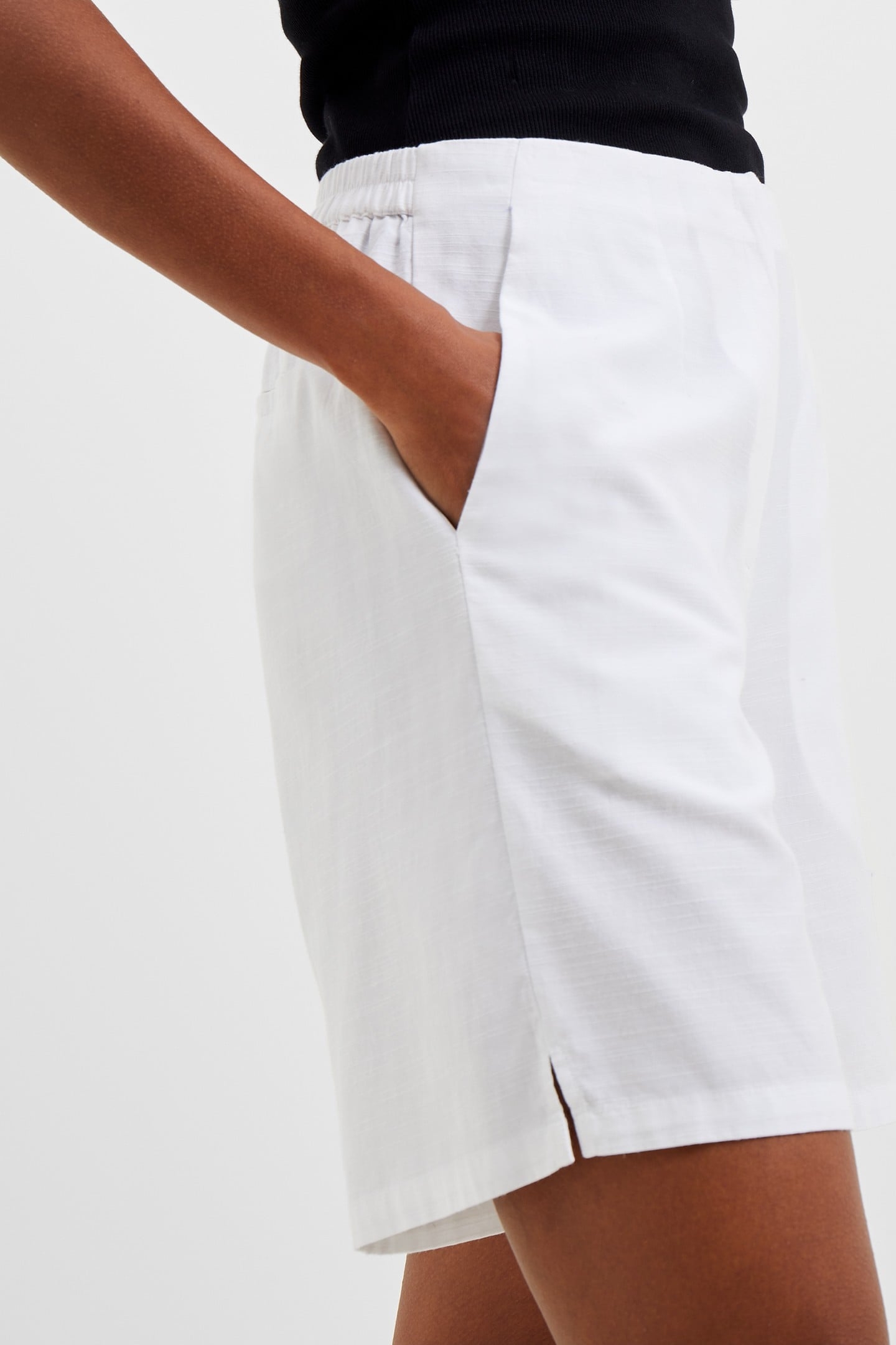 ALANIA LYOCELL BLEND SHORT LINEN WHITE 4