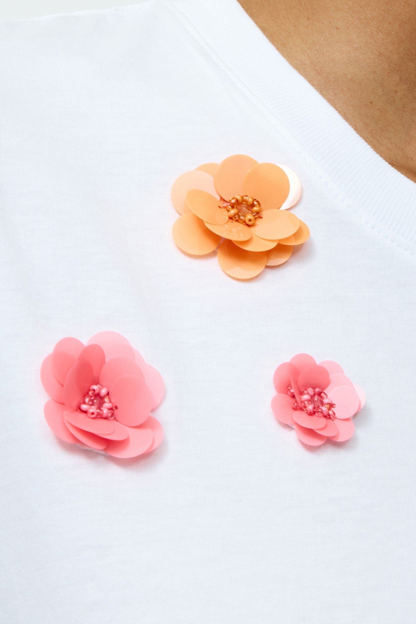 FLORAL MOTIF SS TEE LINEN WHITE 4